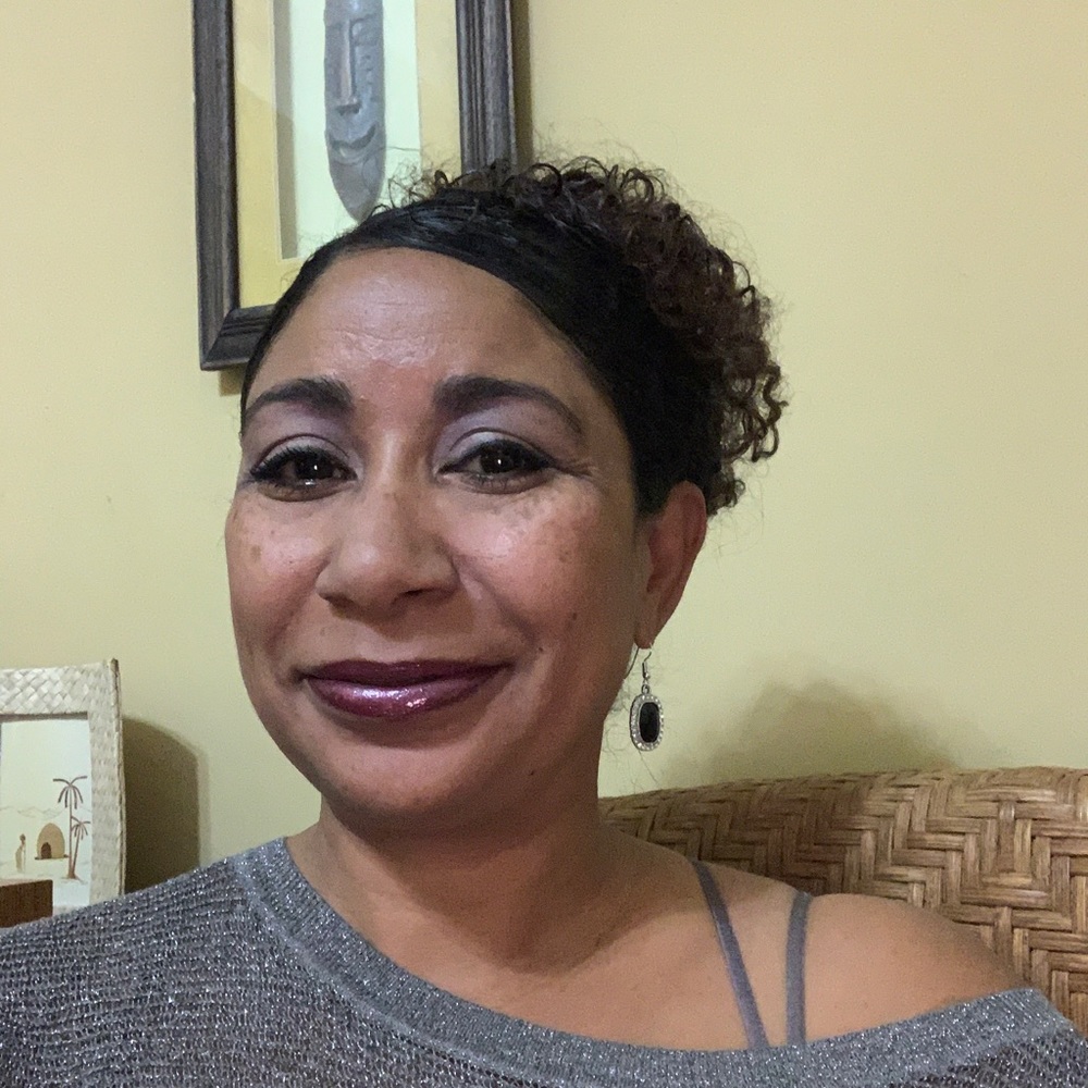 Meet your Posher, Lina